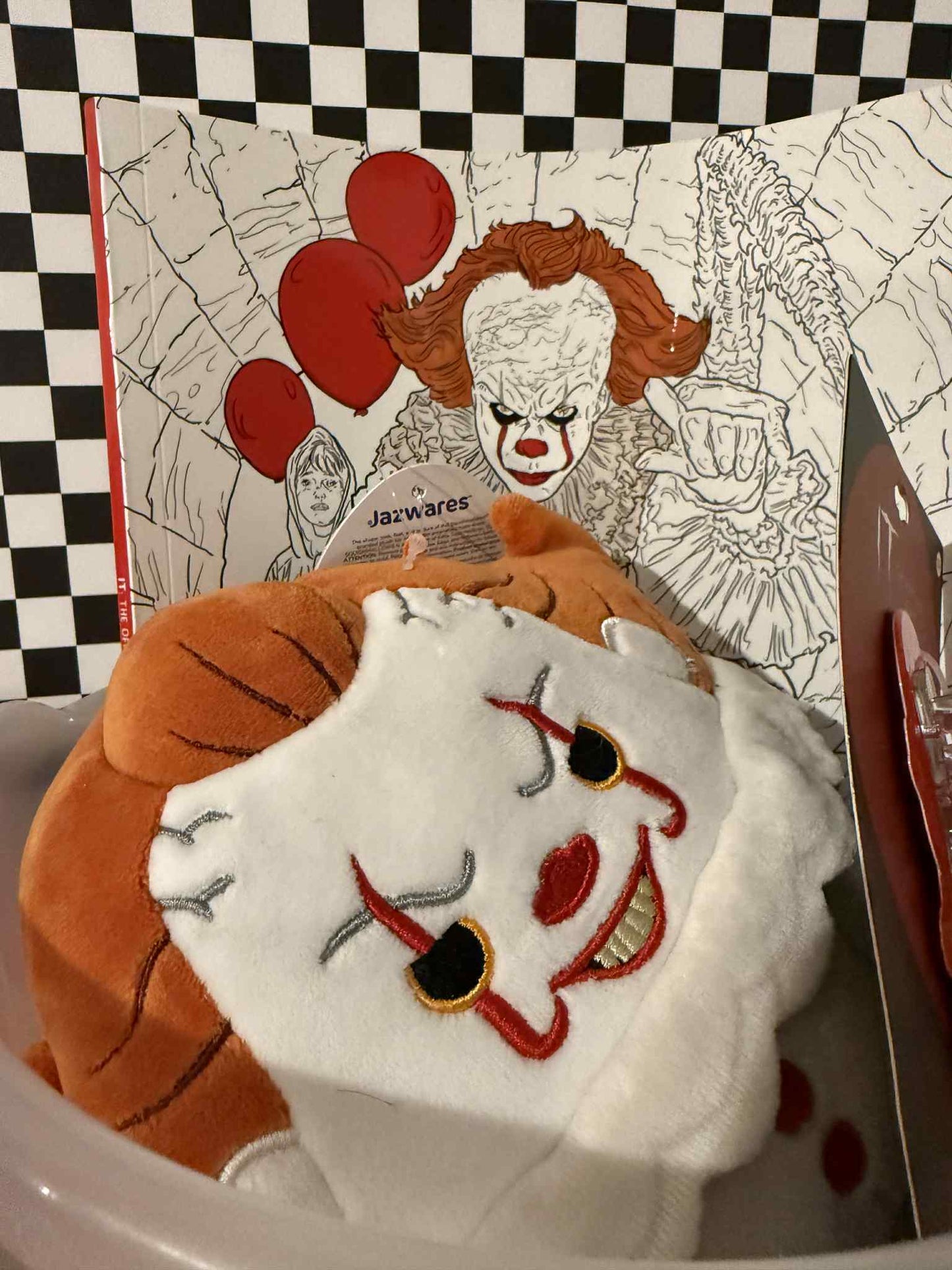 Pennywise the Dancing Clown Boo Basket